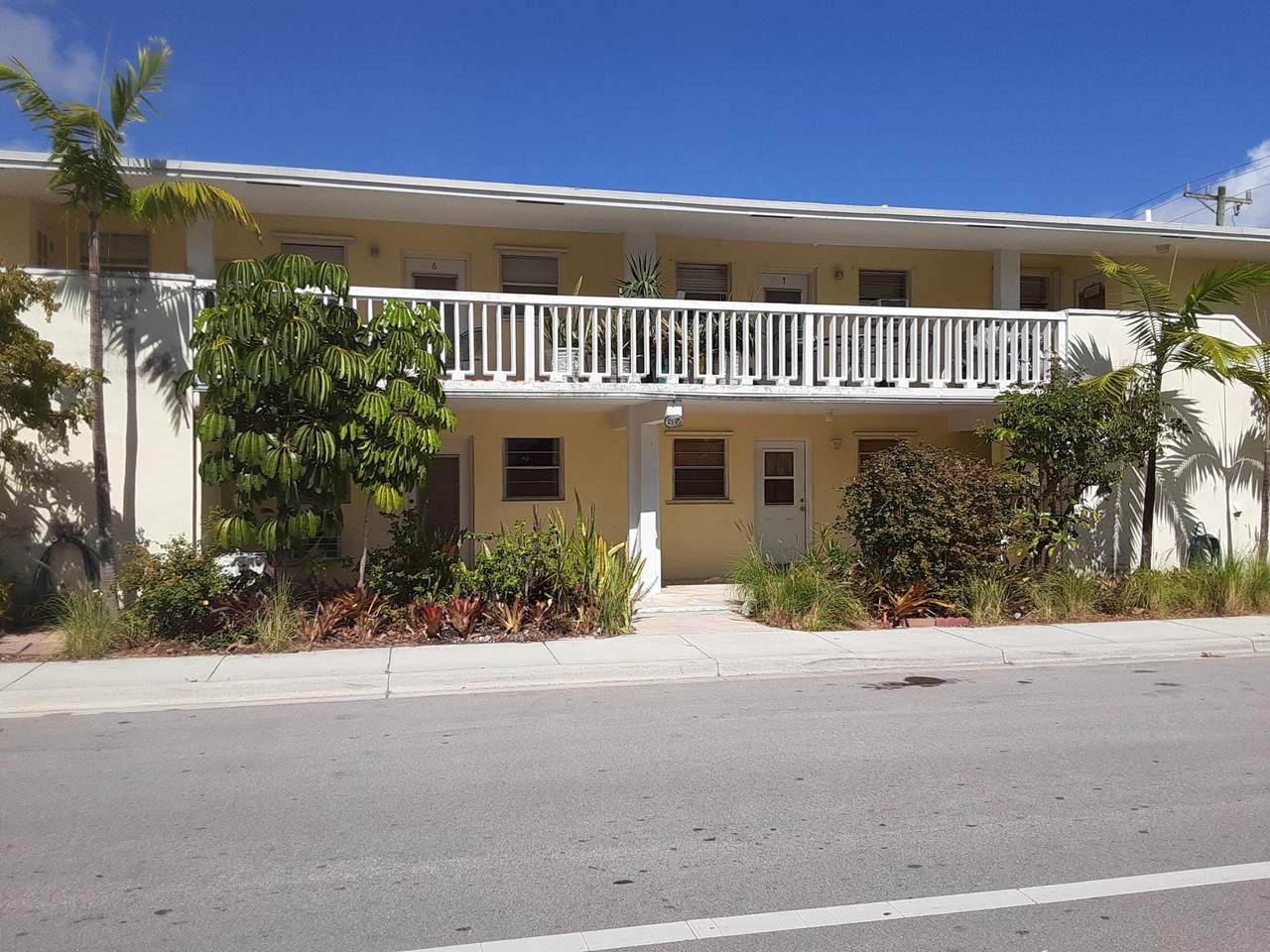 612 2nd Avenue - Photo 1