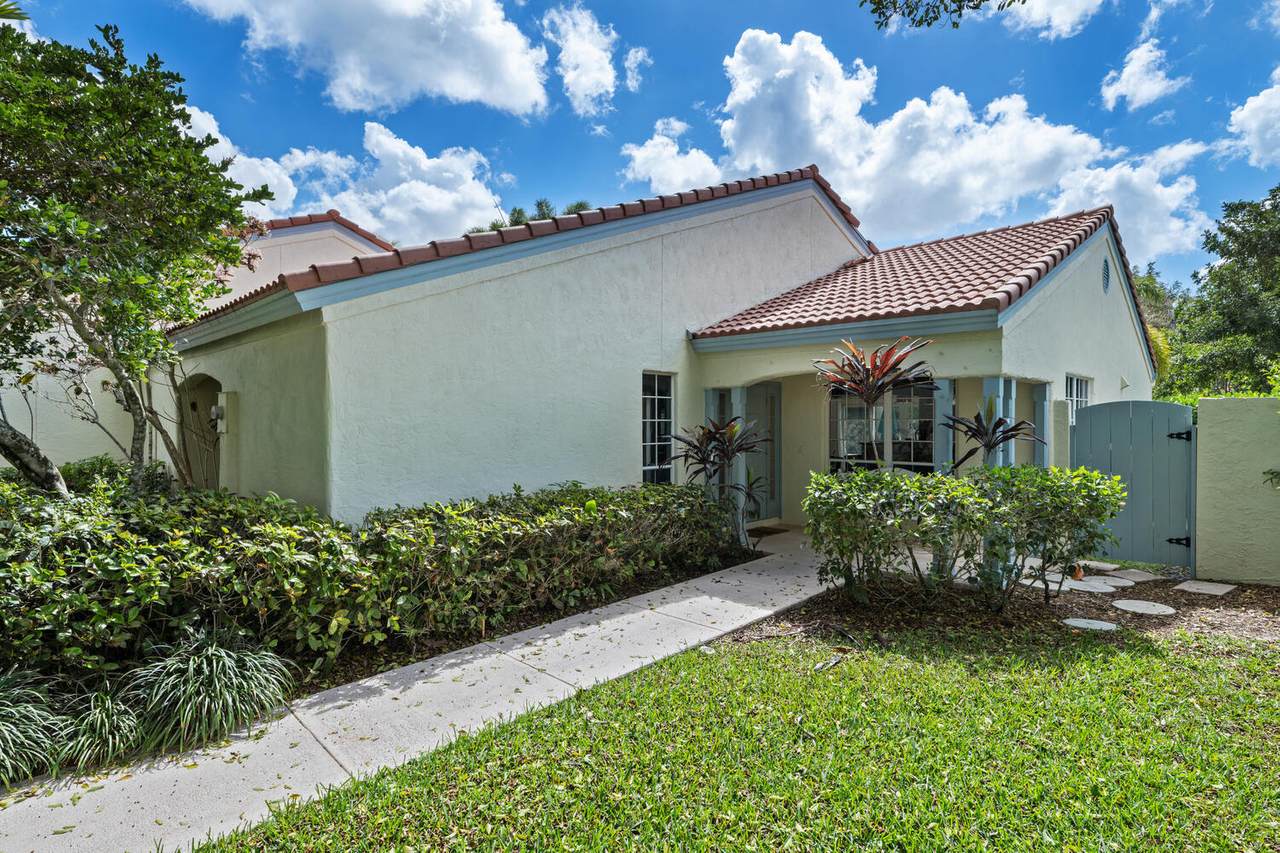 2288 Las Casitas Drive - Photo 1