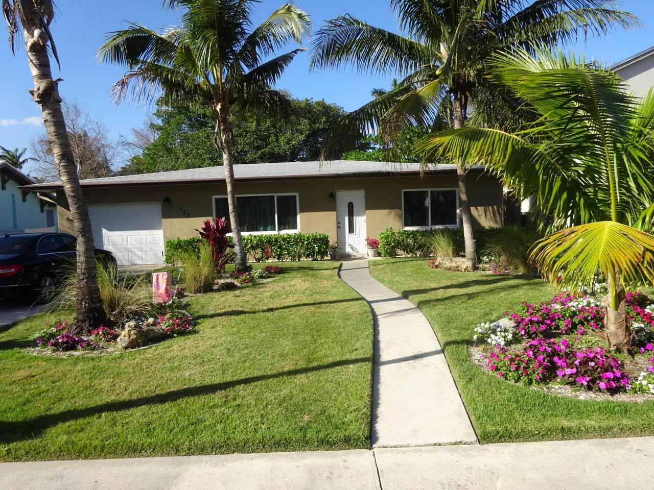 721 8th Avenue - Photo 1