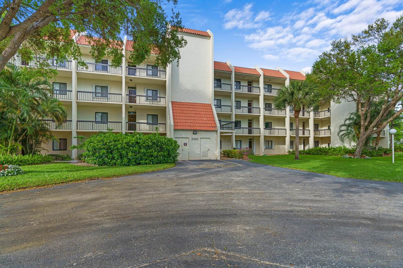 2500 Presidential Way - Photo 1