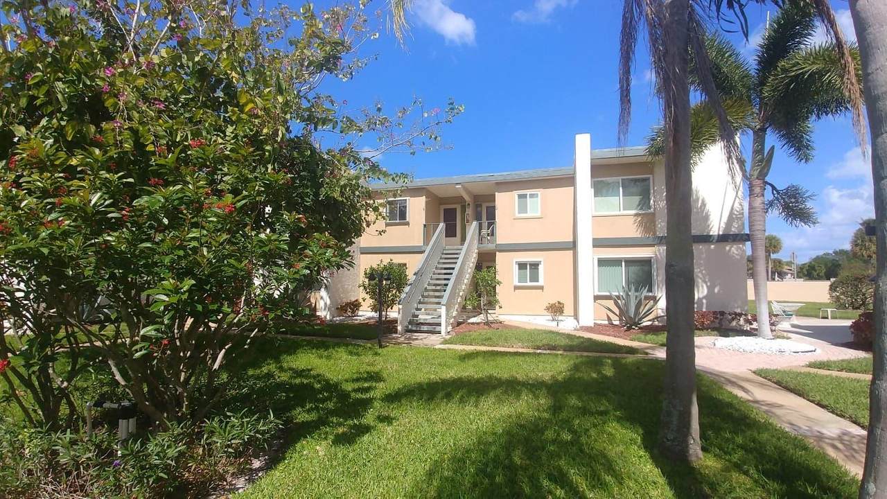 1561 12th Terrace - Photo 1