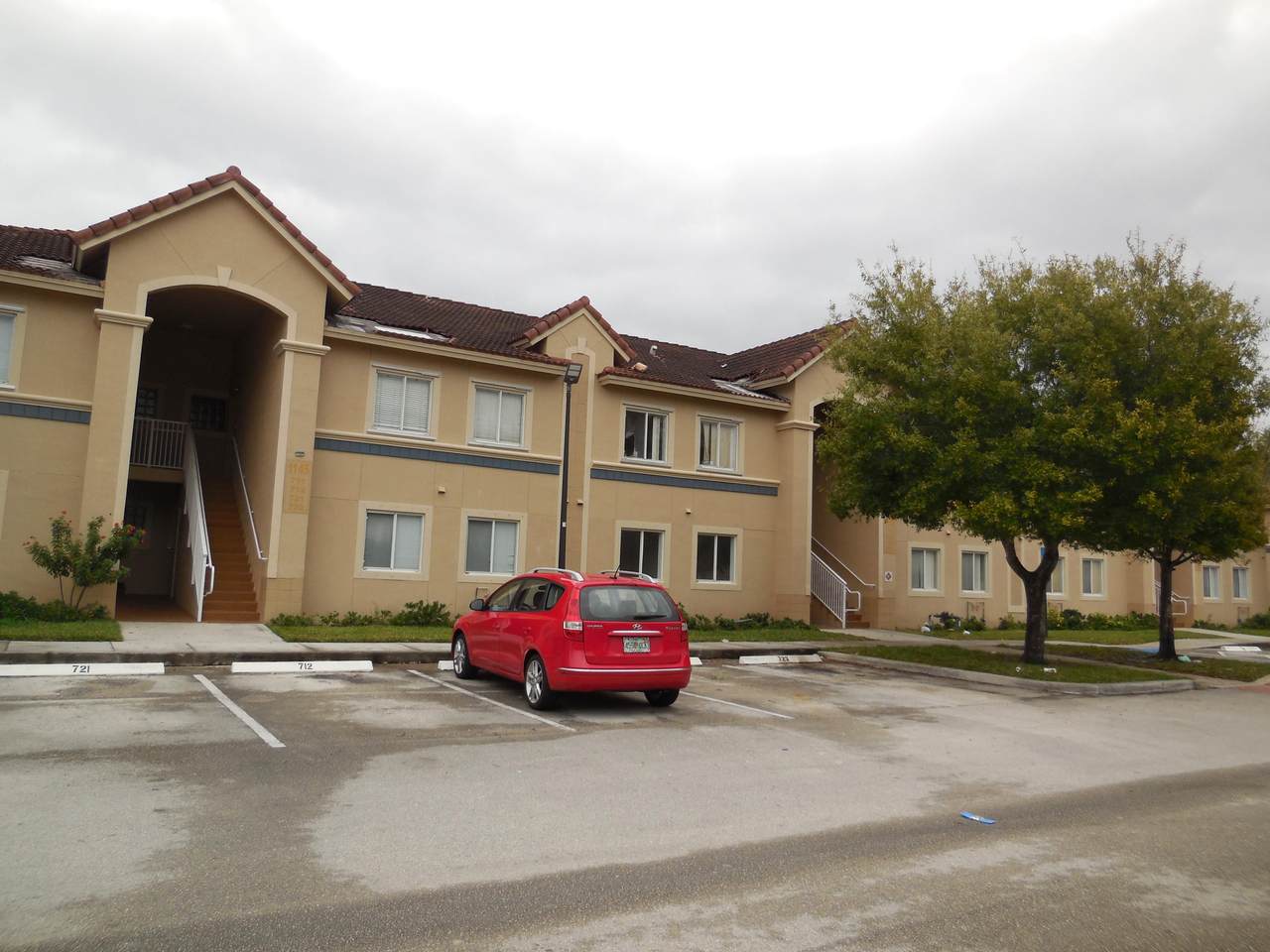 1145 Golden Lakes Boulevard - Photo 1