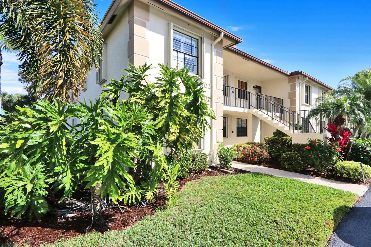 501 Pinecrest Circle - Photo 1