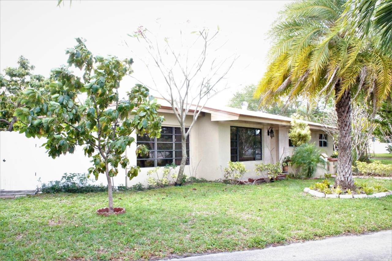 400 56th Avenue - Photo 1