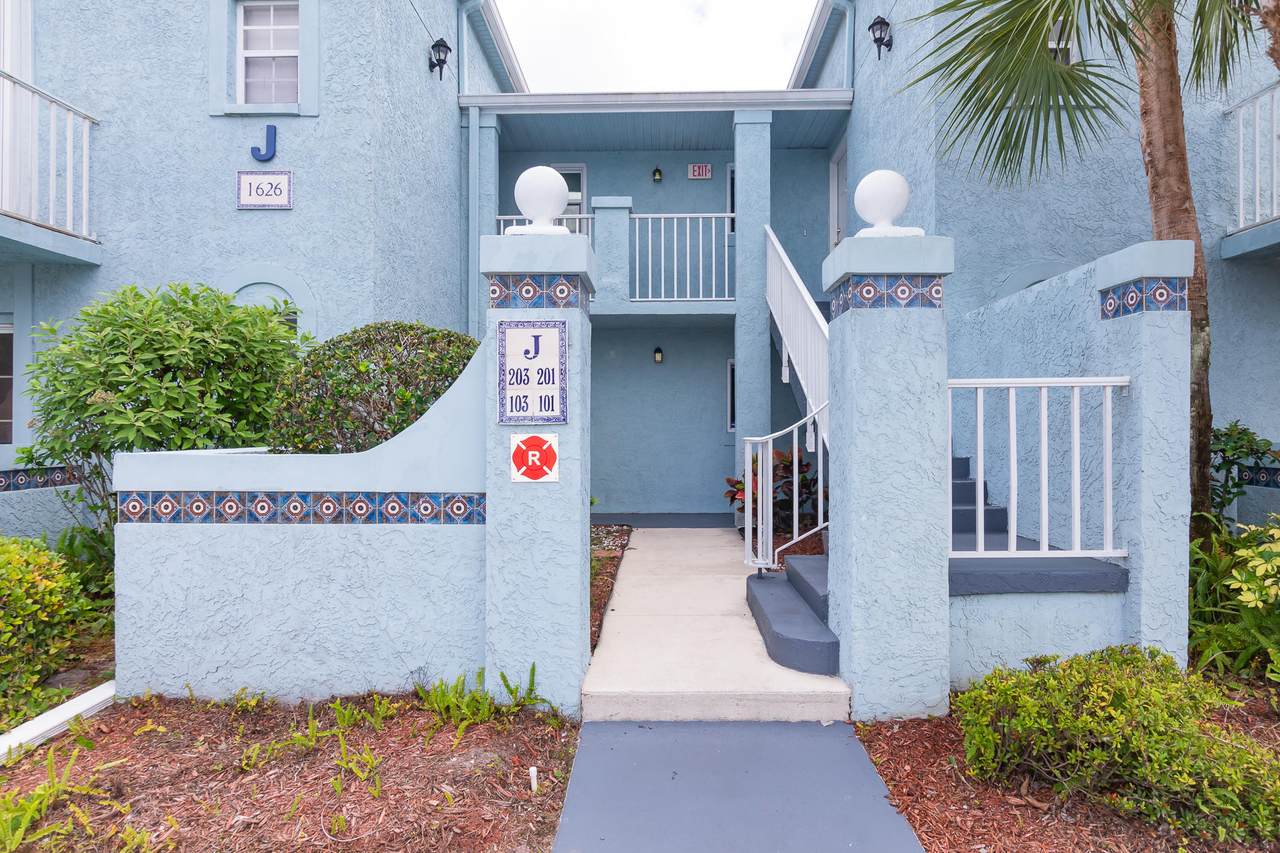 1626 Green Acres Circle - Photo 1