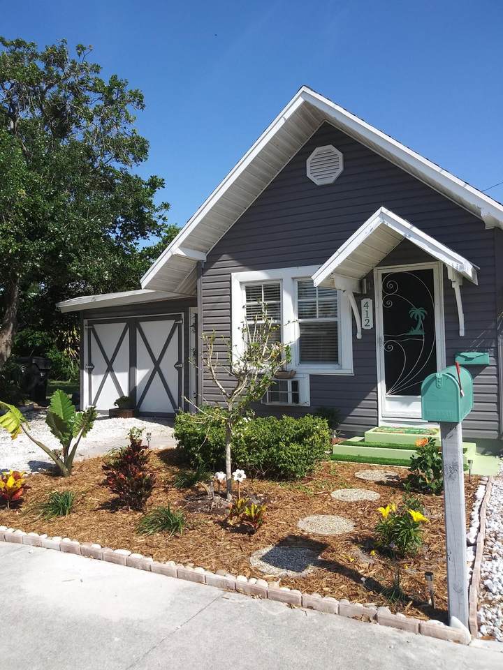 412 7th Avenue - Photo 1