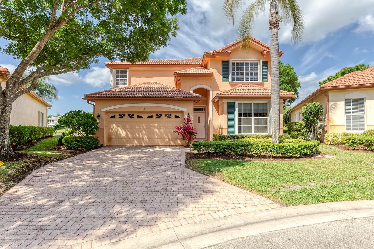 48 Pinnacle Cove - Photo 1