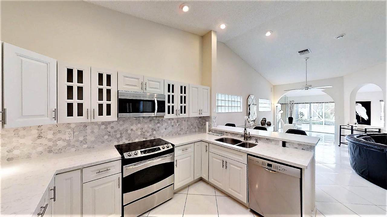 7945 Sailing Shores Terrace - Photo 1