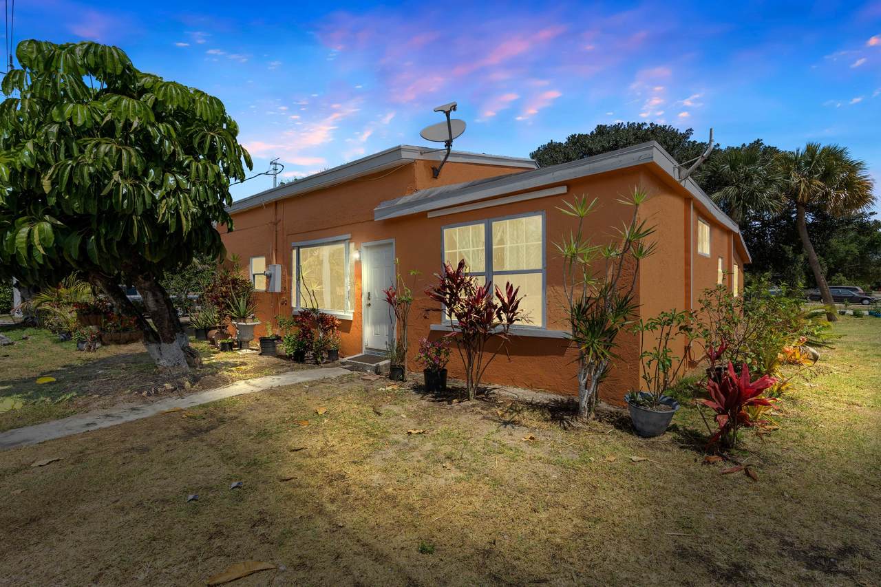 3057 Golden Gate Avenue - Photo 1