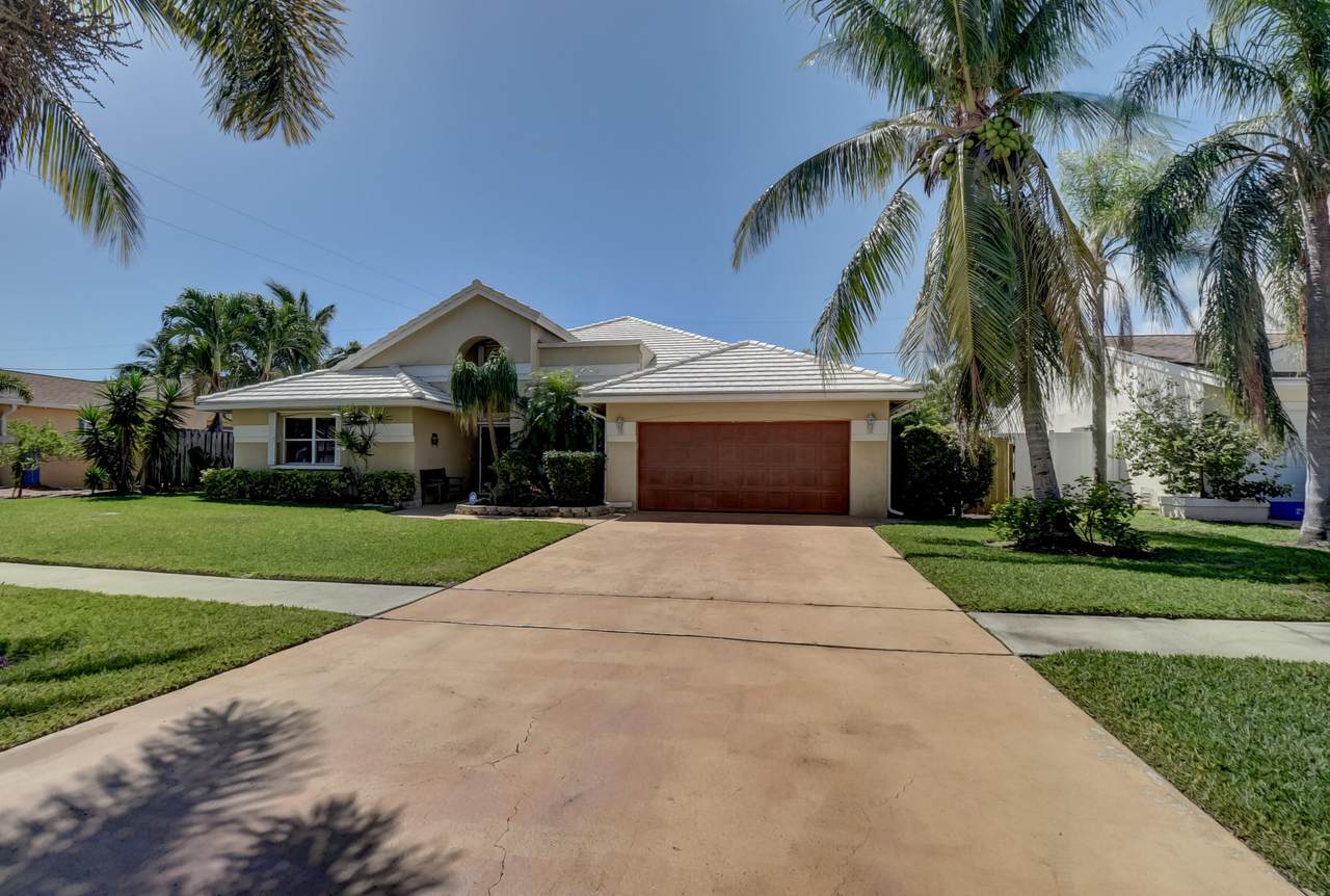 390 Apache Lane - Photo 1