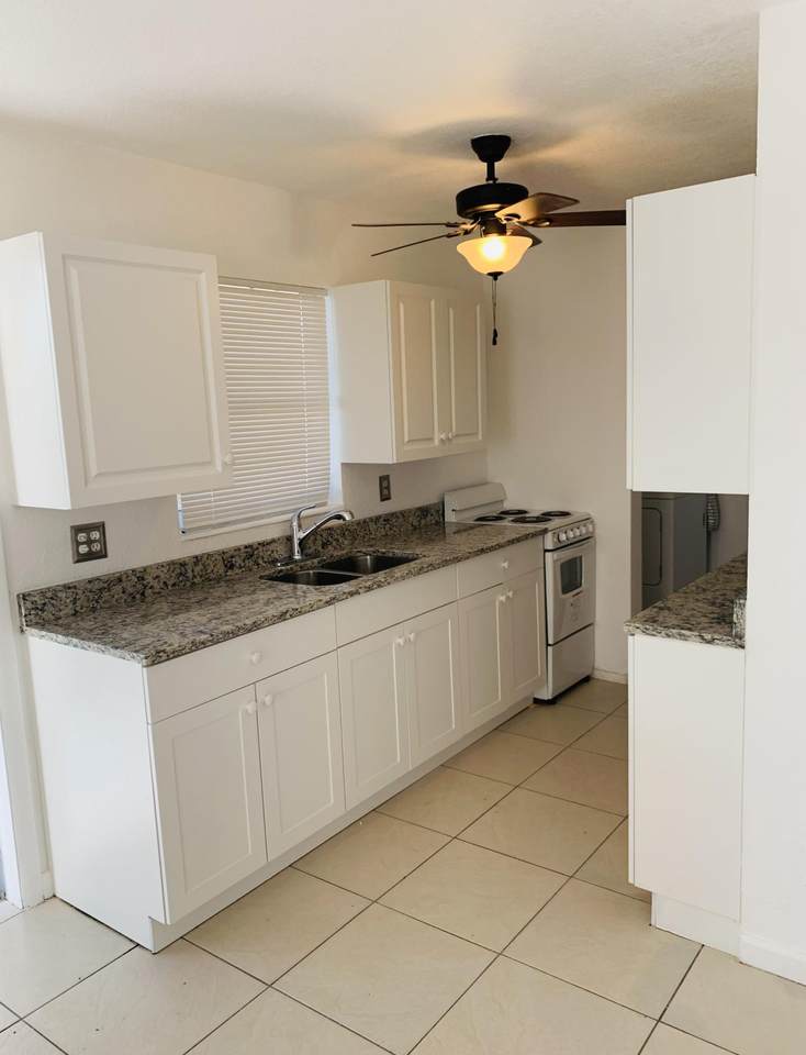 444 Kern Street - Photo 1