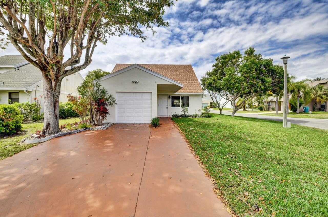 59 Peachtree Place - Photo 1