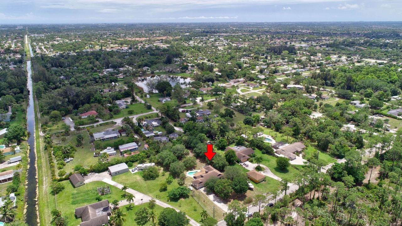 564 Fergusson Lane - Photo 1