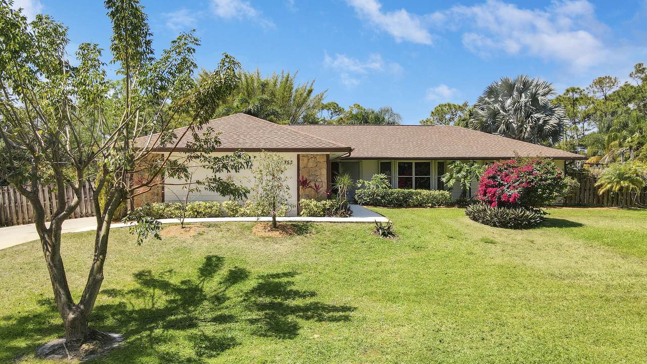 15353 71st Drive - Photo 1