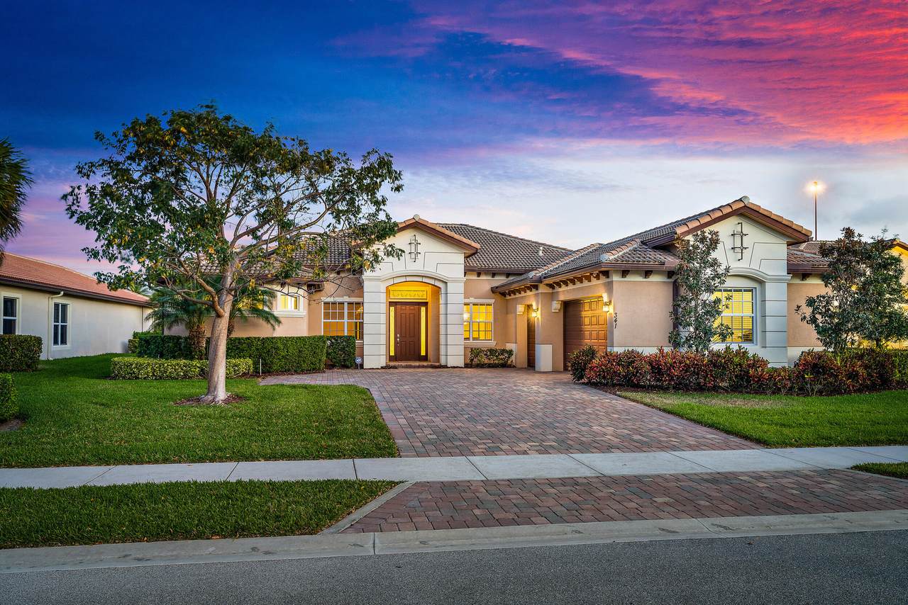 341 Rudder Cay Way - Photo 1