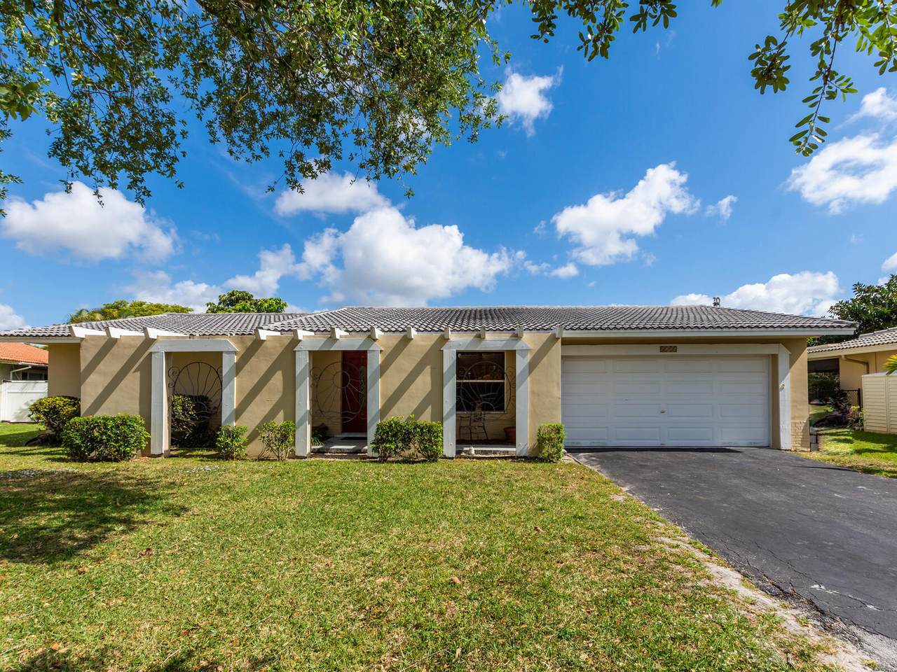 8515 26th Drive - Photo 1
