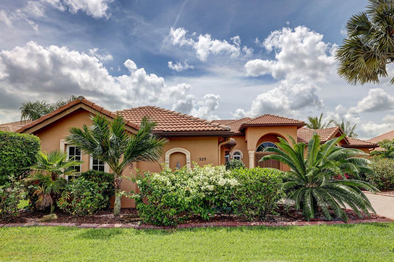 929 Grand Reserves Boulevard - Photo 1