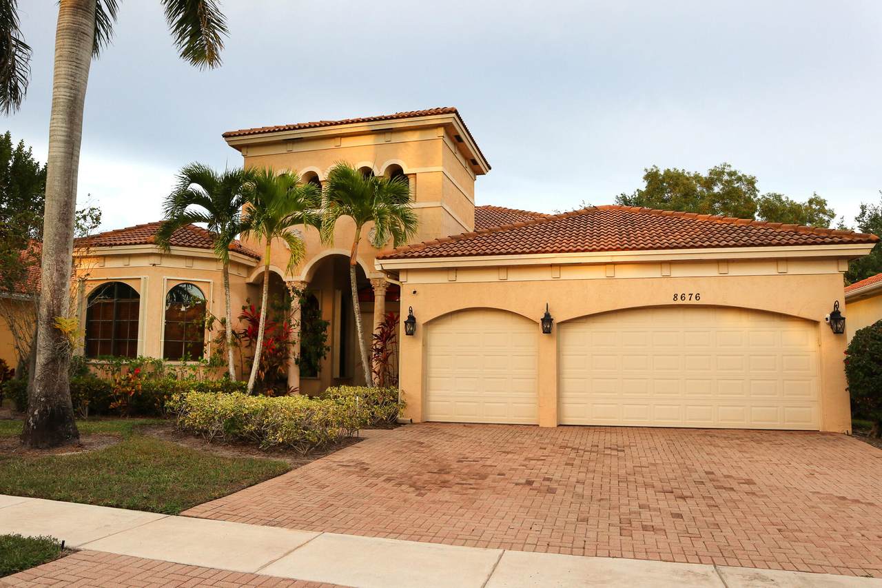 8676 Club Estates Way - Photo 1