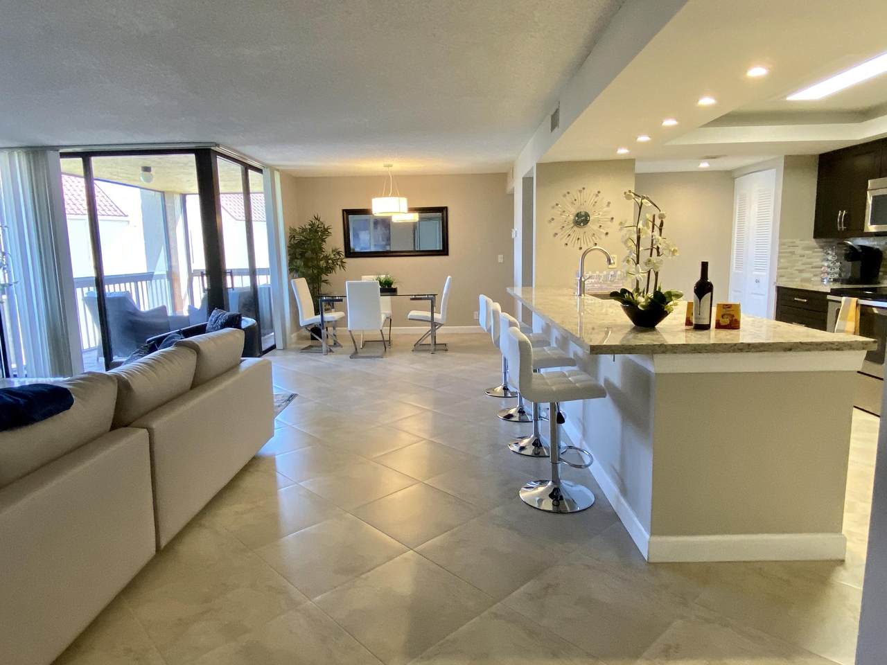 2255 Lindell Boulevard - Photo 1