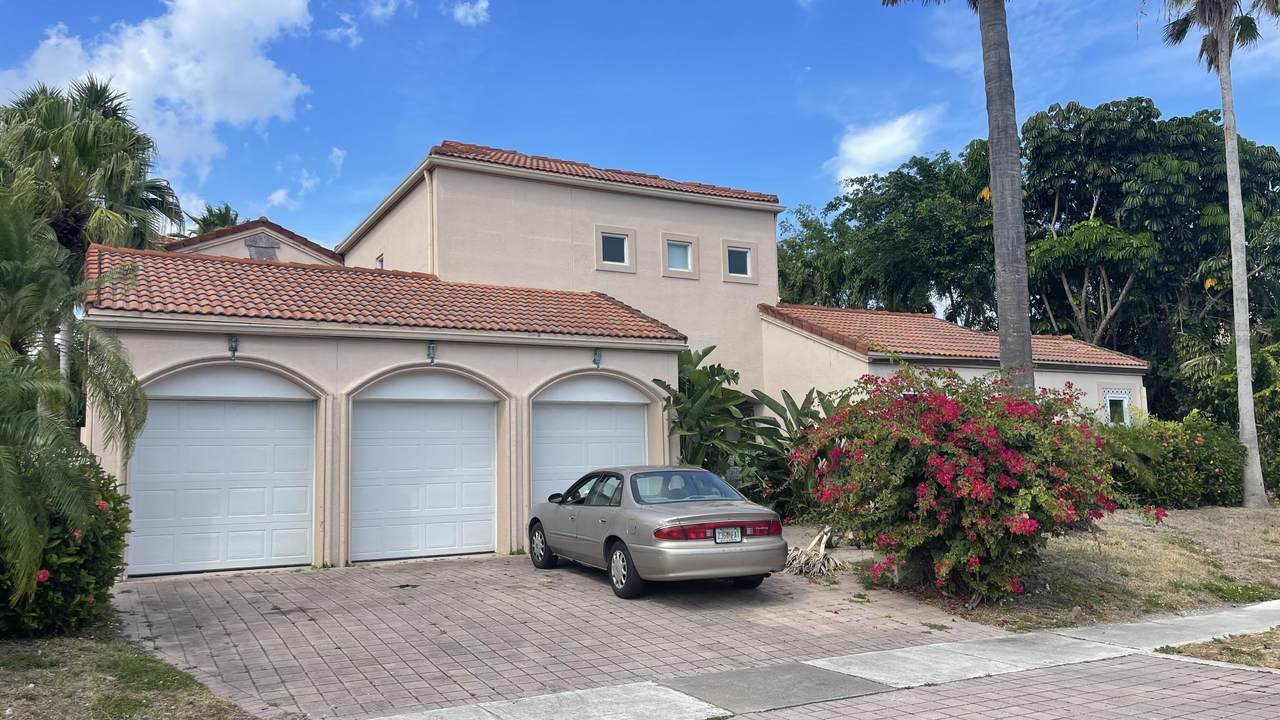 771 72nd Street - Photo 1