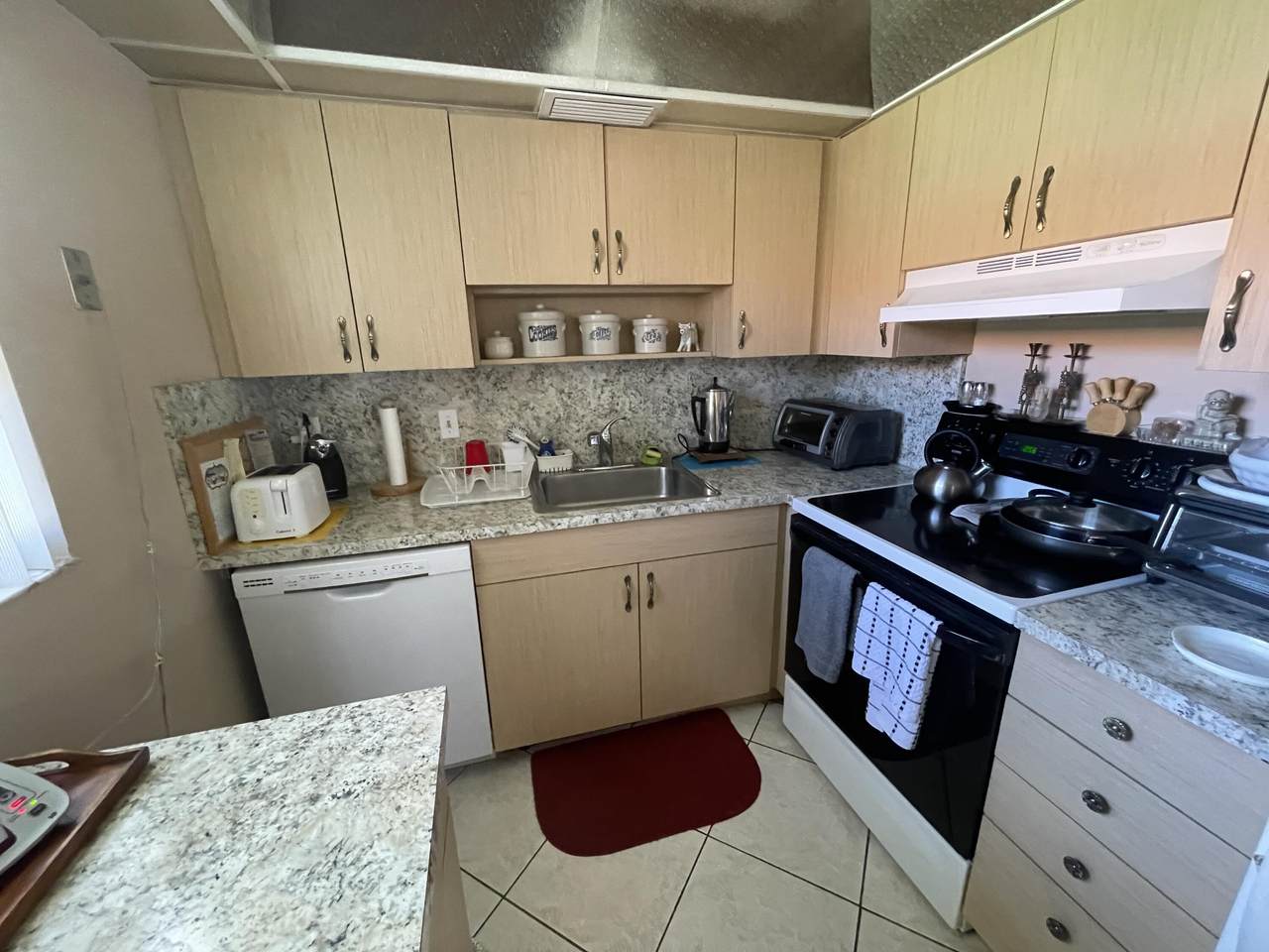 41 Seville B - Photo 1