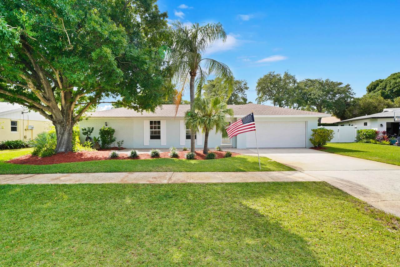 928 Evergreen Drive - Photo 1