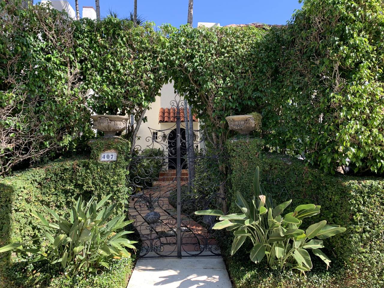 407 Australian Avenue - Photo 1