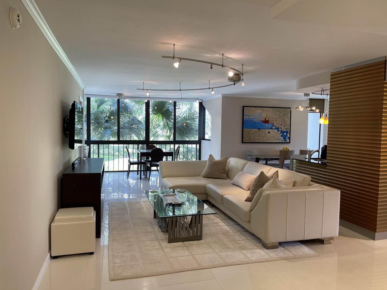 1922 Bridgewood Drive - Photo 1