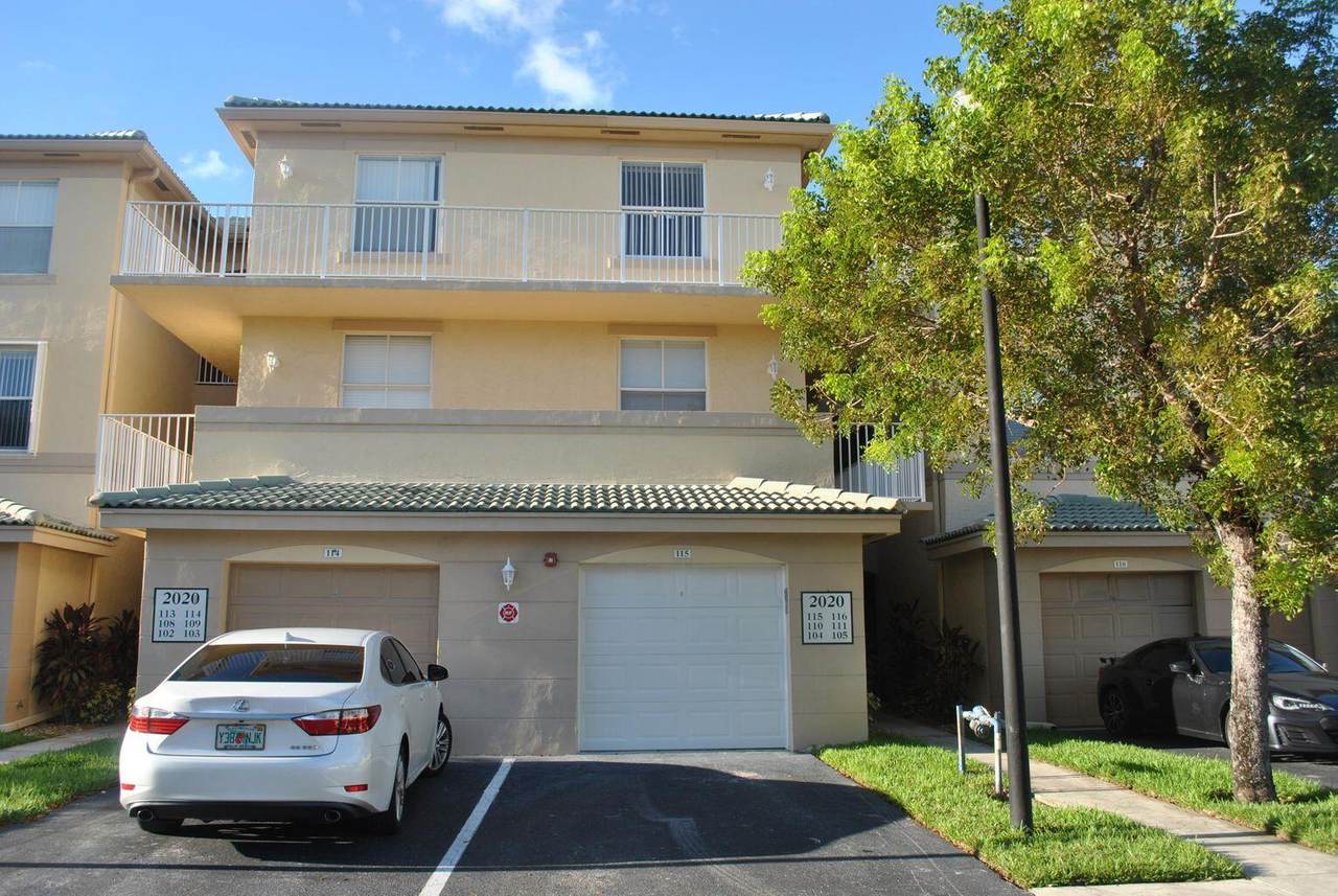 2020 Greenview Shores Boulevard - Photo 1