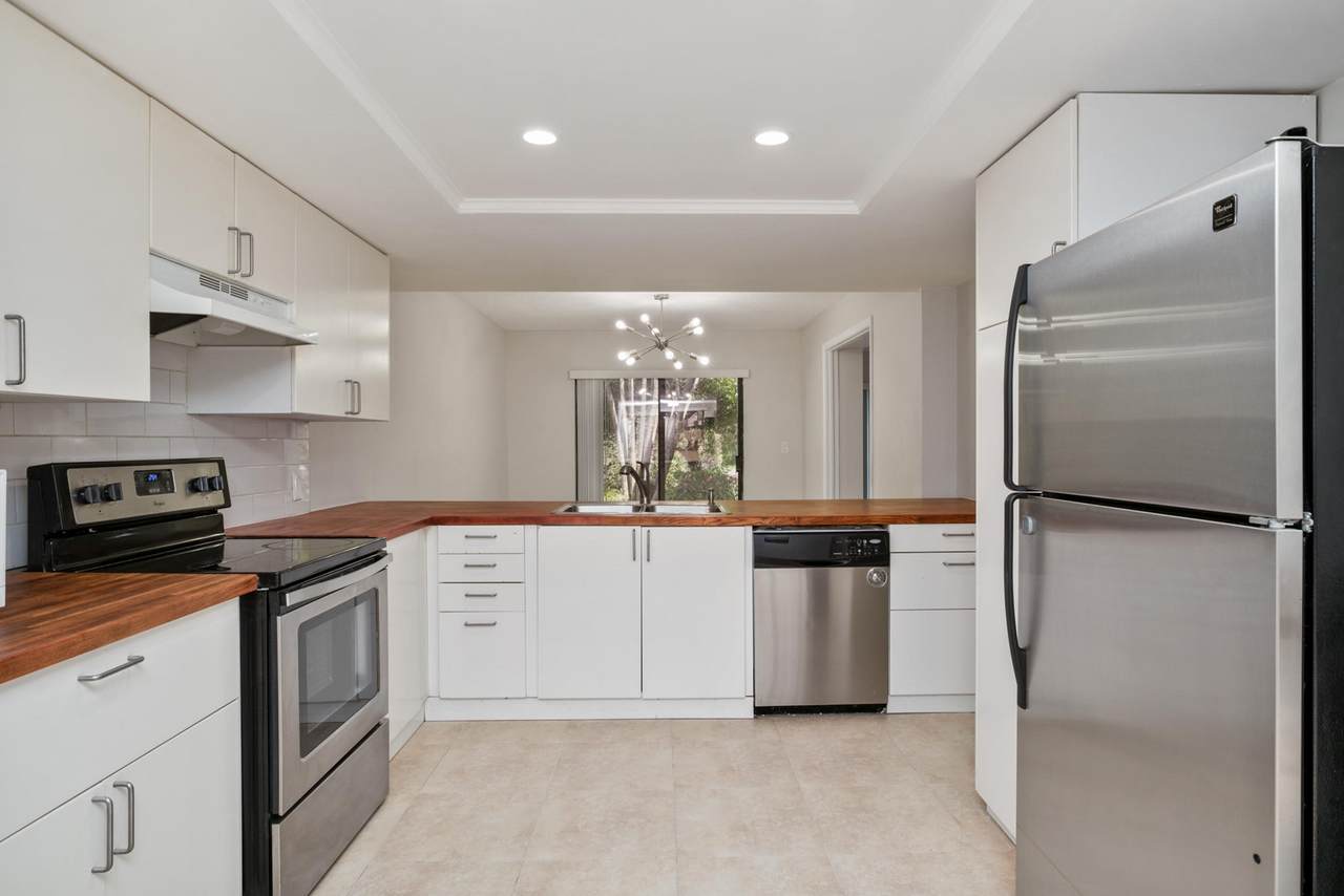 3118 Kingswood Terrace - Photo 1