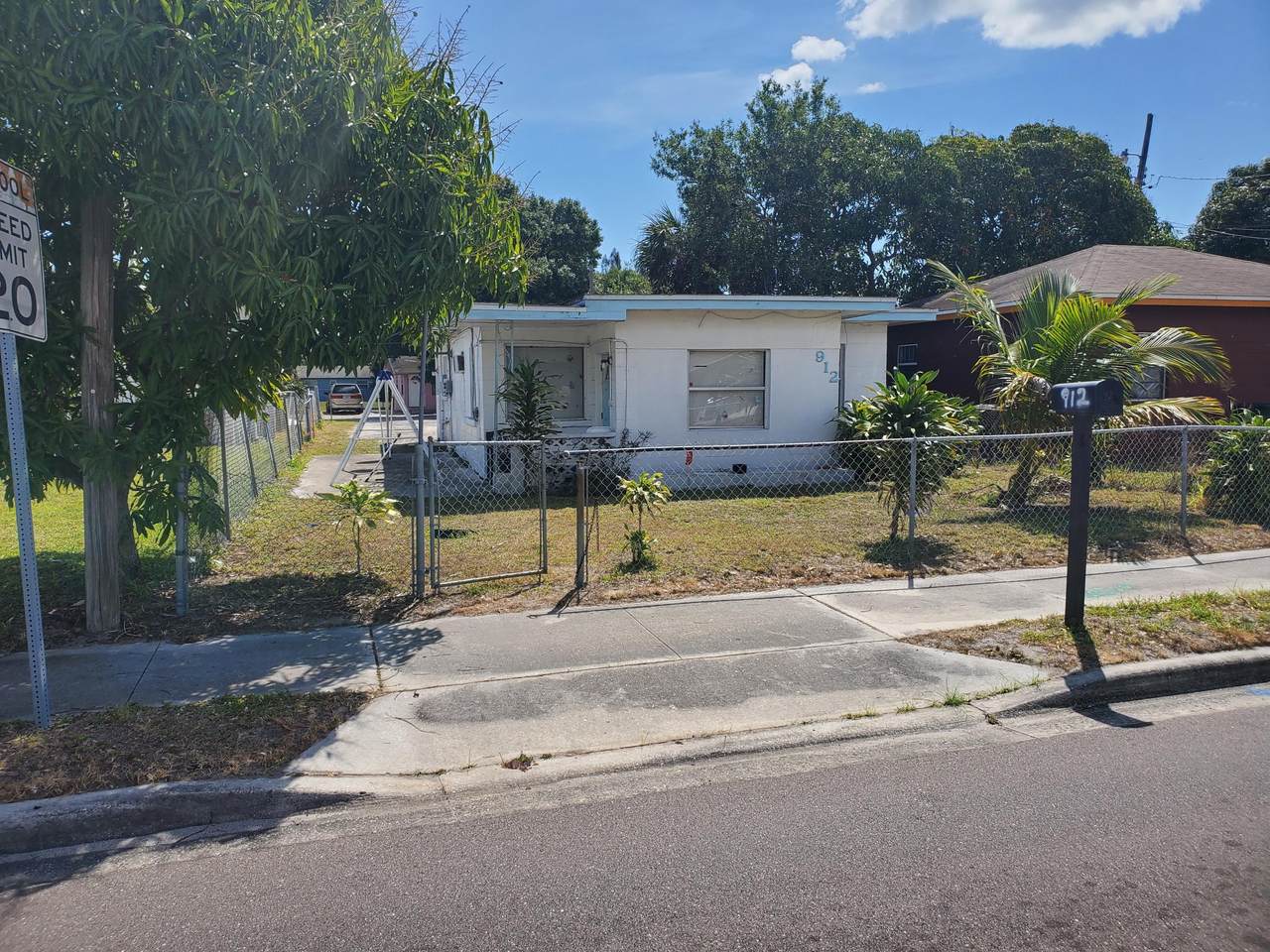 912 17th Street - Photo 1