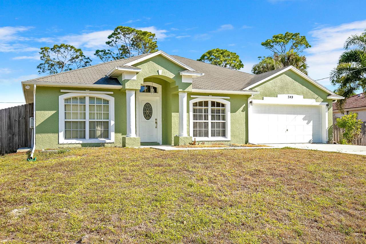 749 Hillsboro Circle - Photo 1