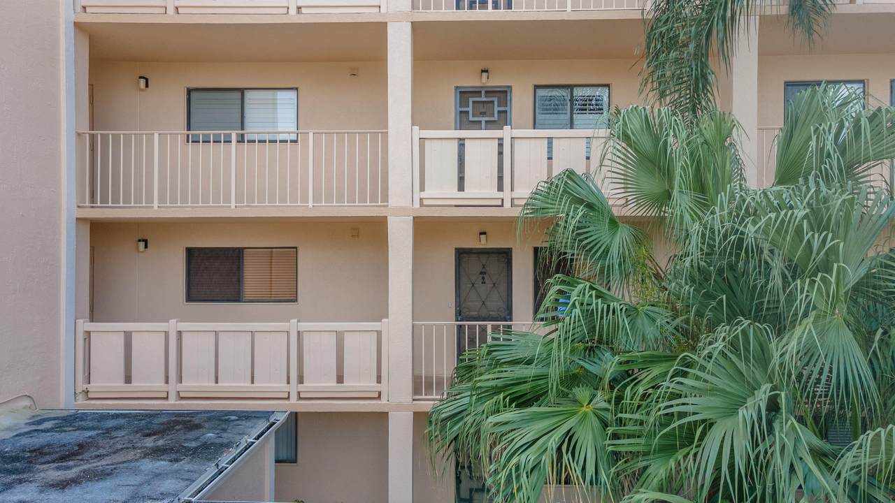 6866 Huntington Lane - Photo 1