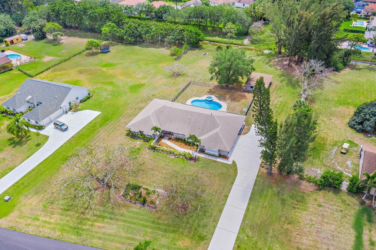 9332 Corral View - Photo 1