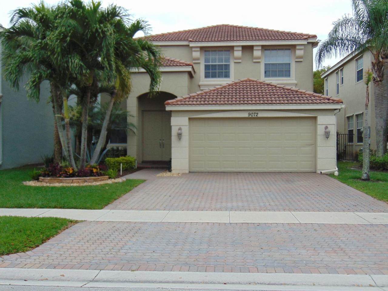 9072 Dupont Place Place - Photo 1