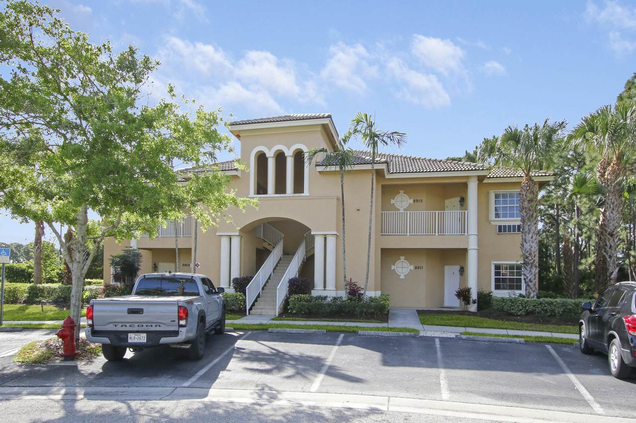 8911 Sandshot Court - Photo 1