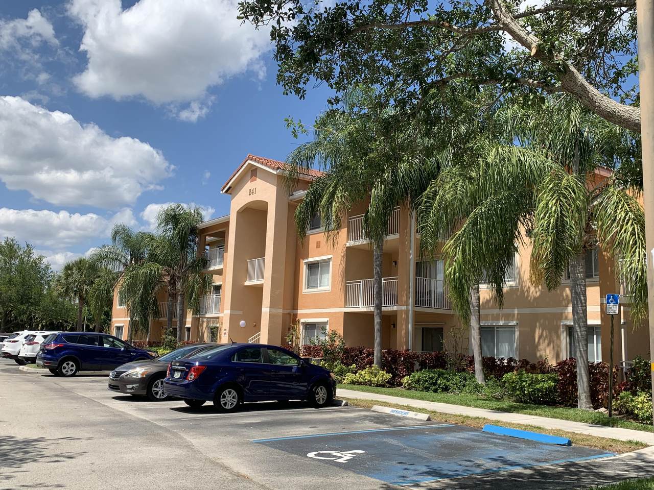 241 Palm Drive - Photo 1