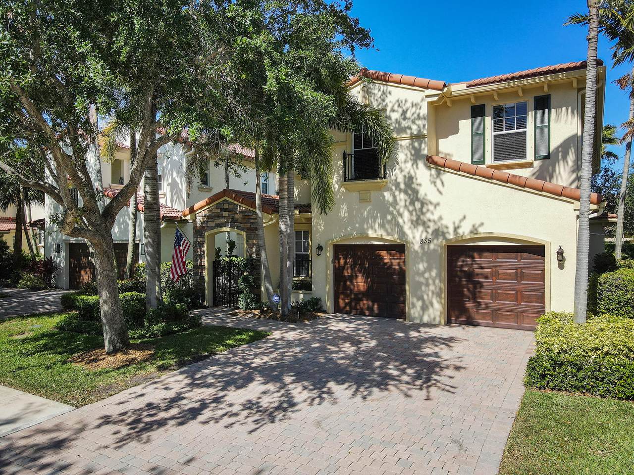 835 Madison Court - Photo 1