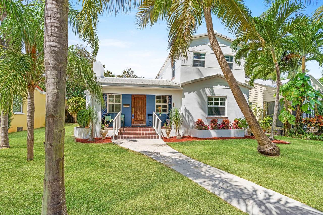 825 Palmway - Photo 1