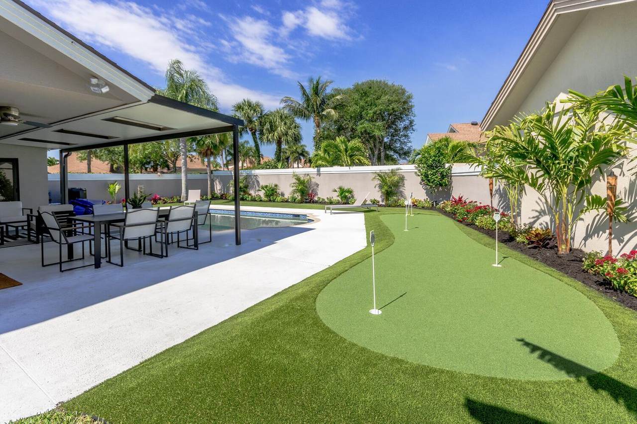 306 Leeward Drive - Photo 1