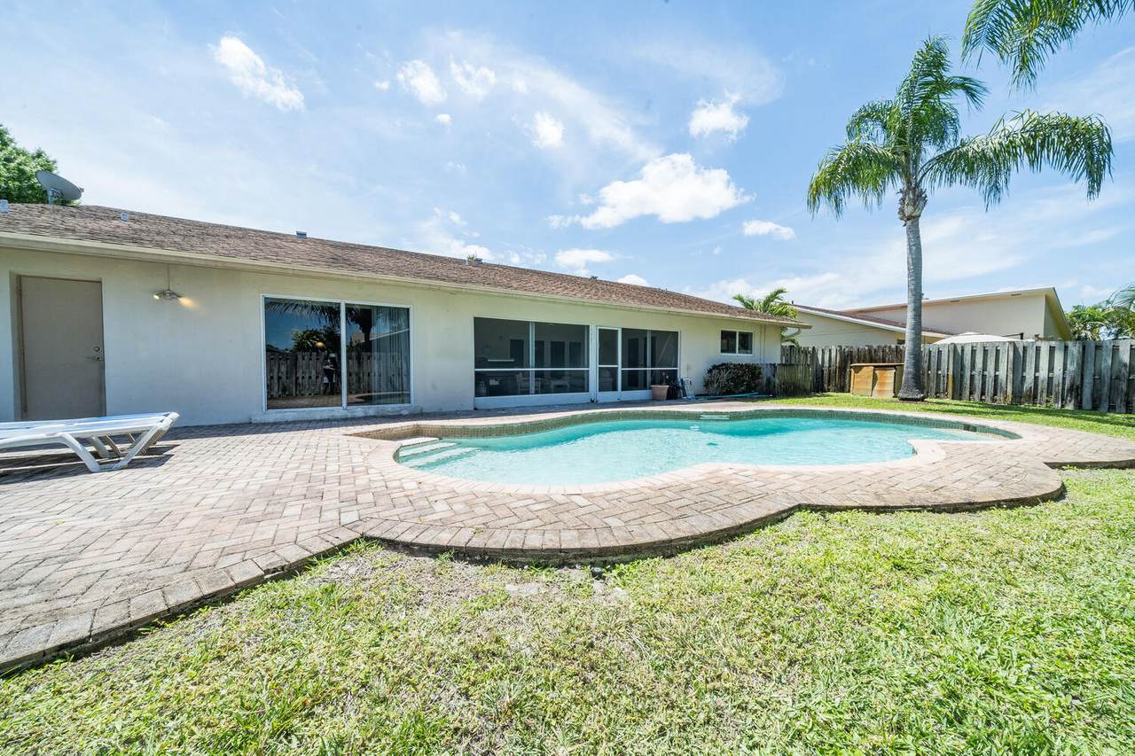 4695 Brandywine Drive - Photo 1