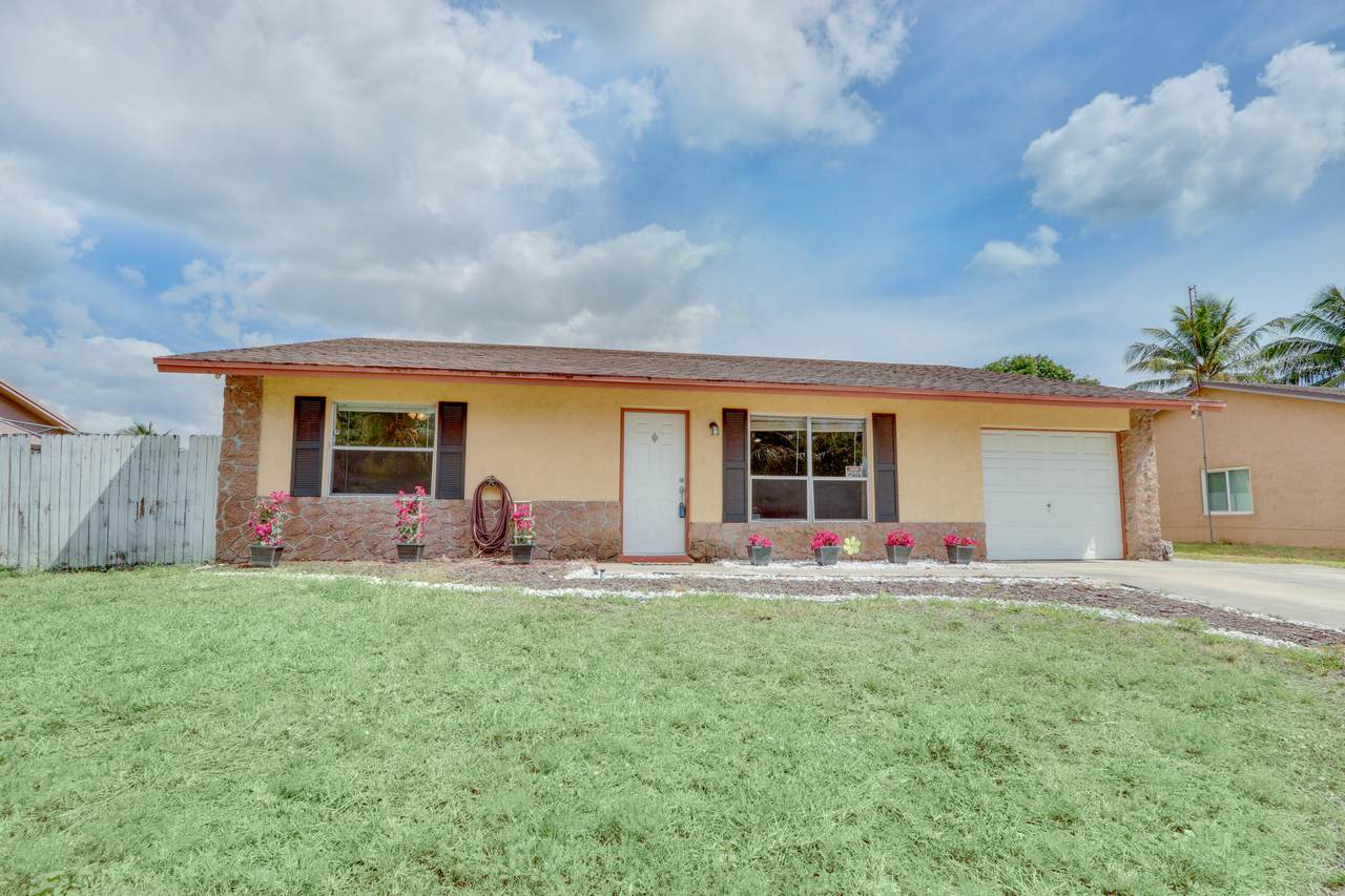 4770 Poseidon Place - Photo 1