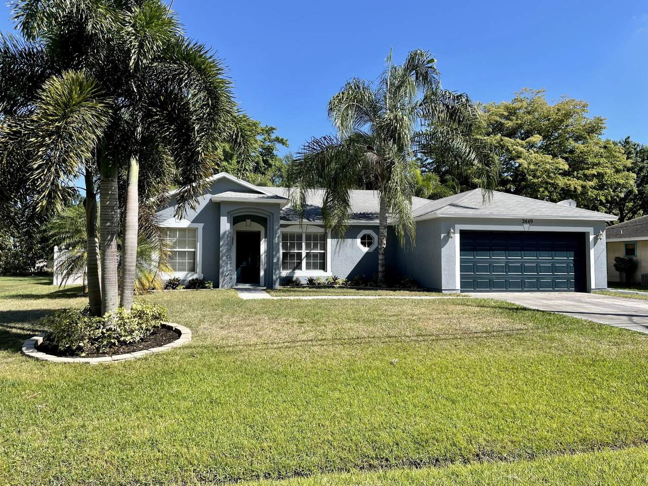 2449 Mariposa Avenue - Photo 1
