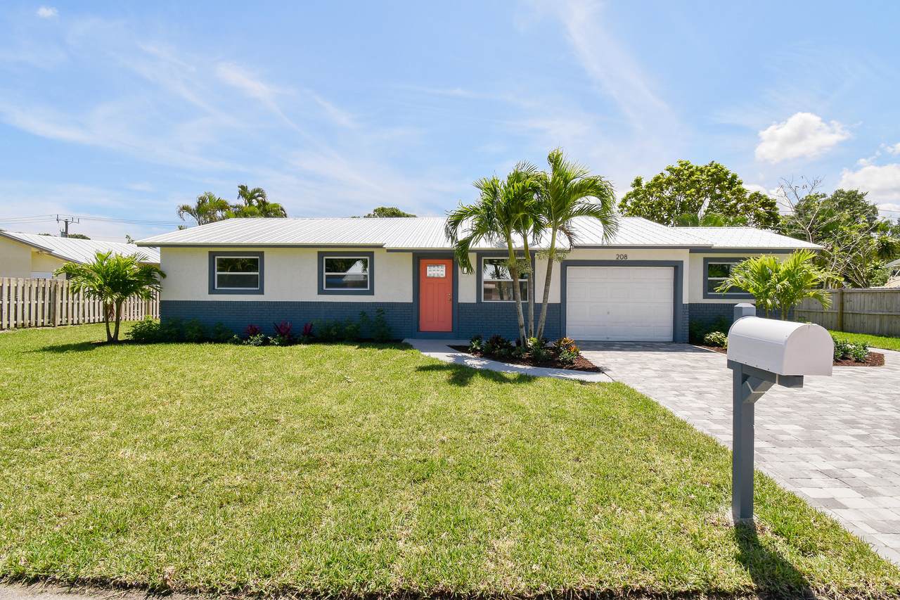 208 River Terrace Drive - Photo 1