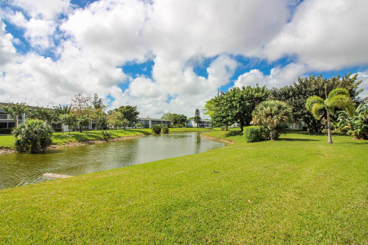 304 Tilford - Photo 1