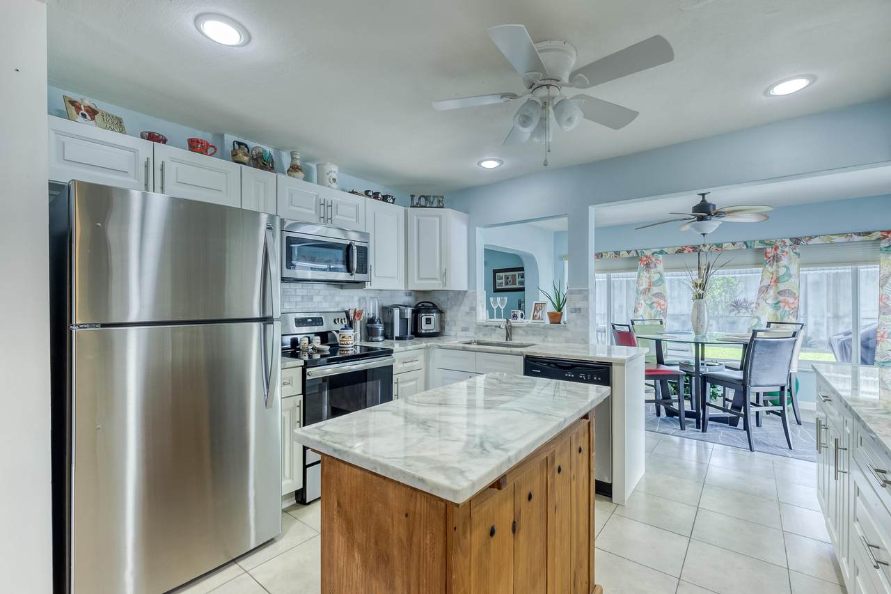 2651 4th Avenue - Photo 1