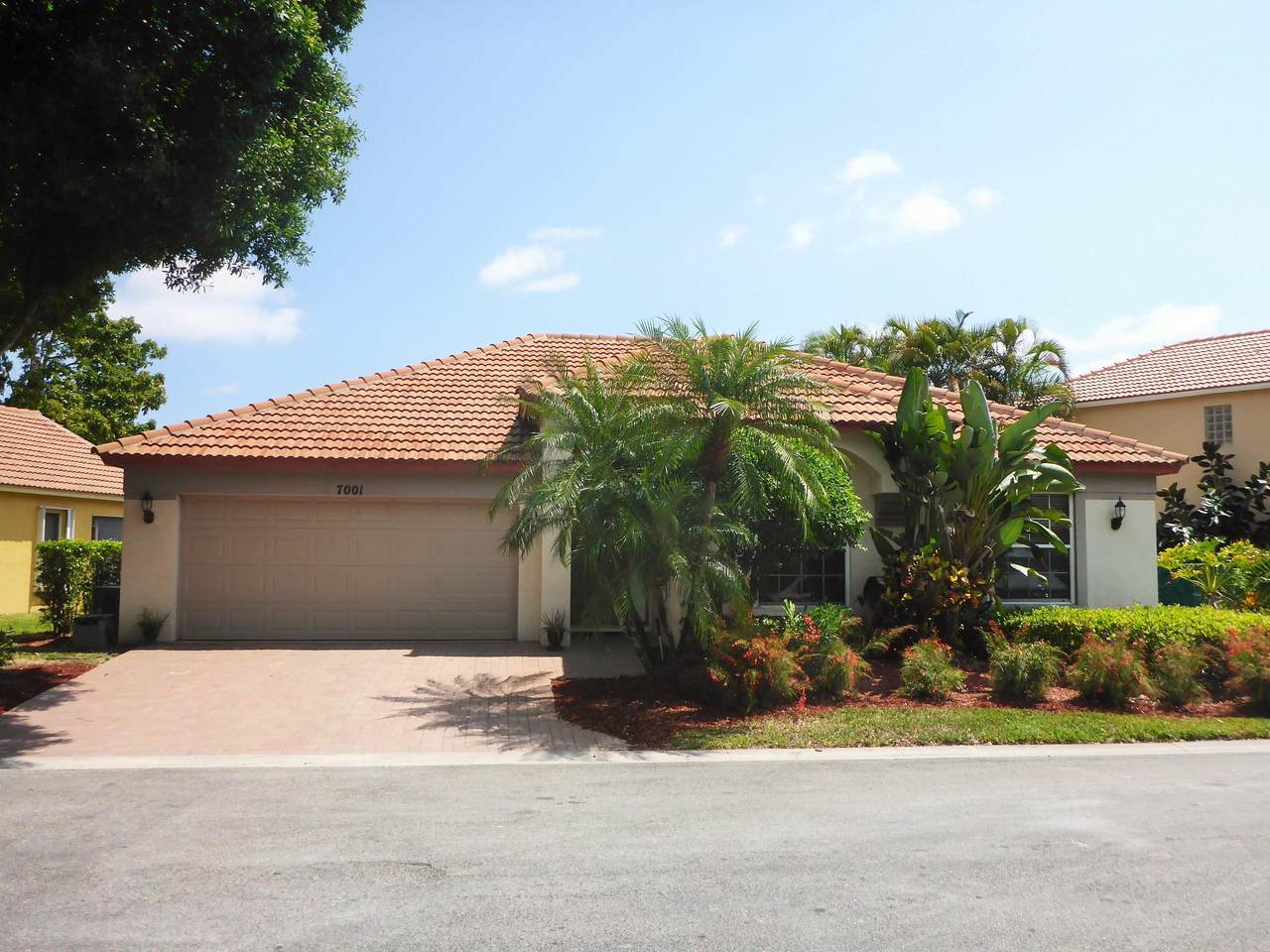 7001 Galleon Cove - Photo 1