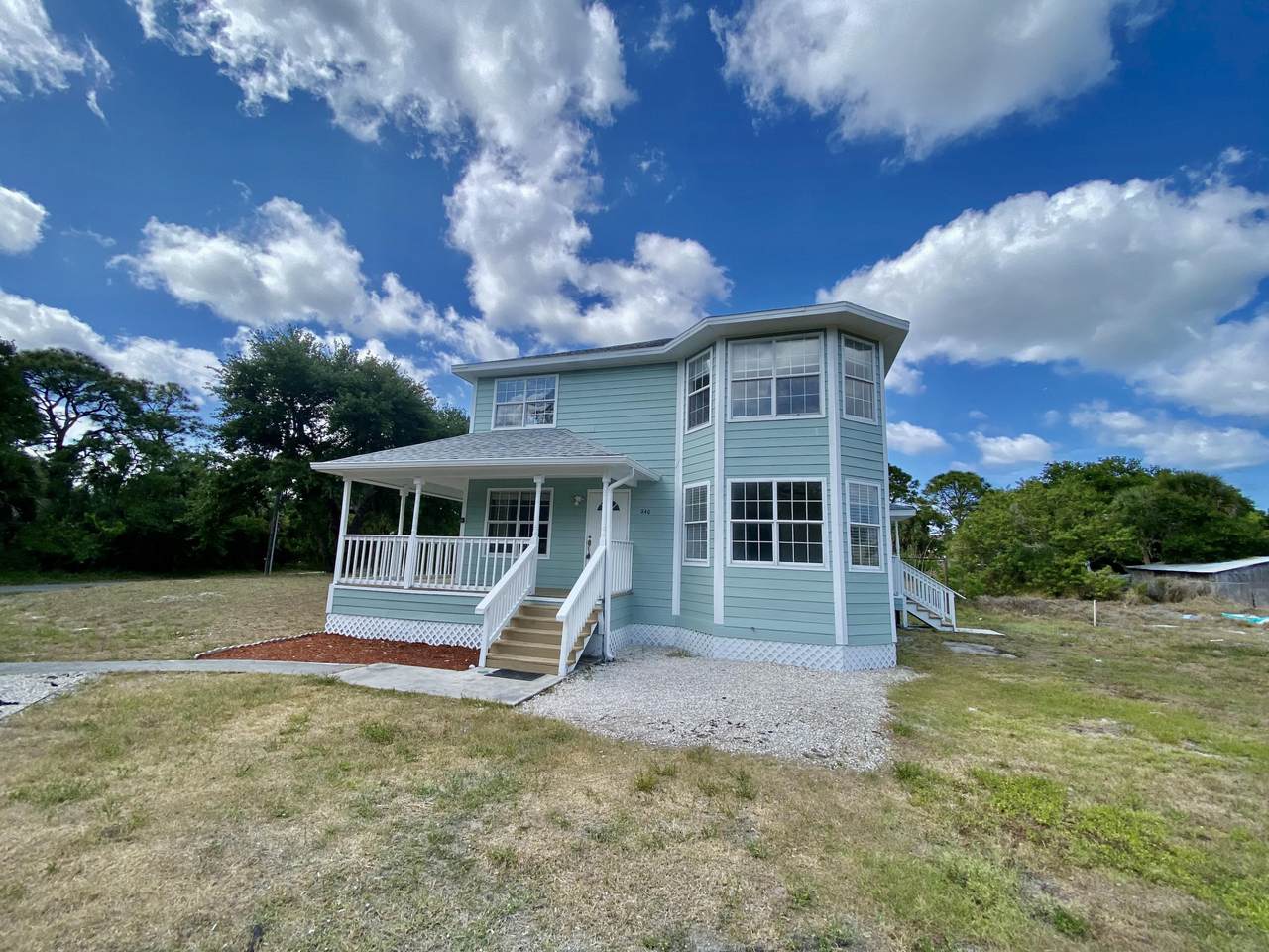 240 Del Mundo Street - Photo 1