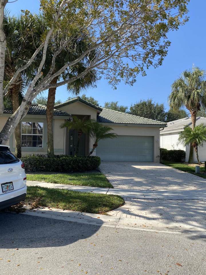 9116 Bay Point Circle - Photo 1