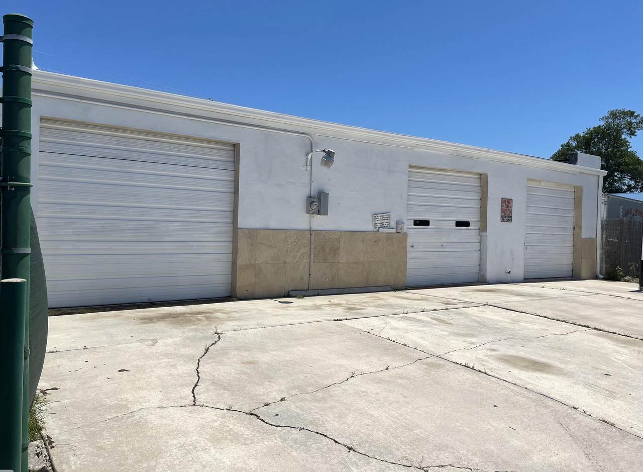 320 H Street - Photo 1